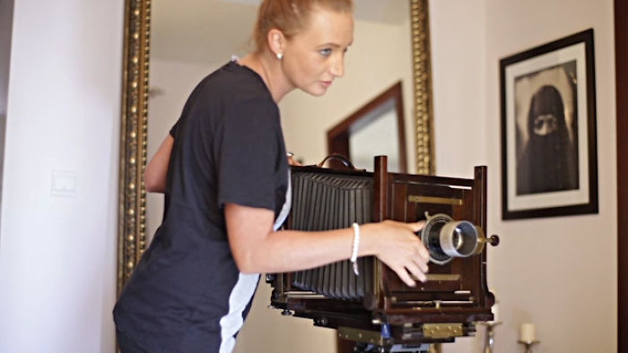 Couple Uses A Retro Process To Photograph Dubai Couple Uses A Retro Process To Photograph Dubai