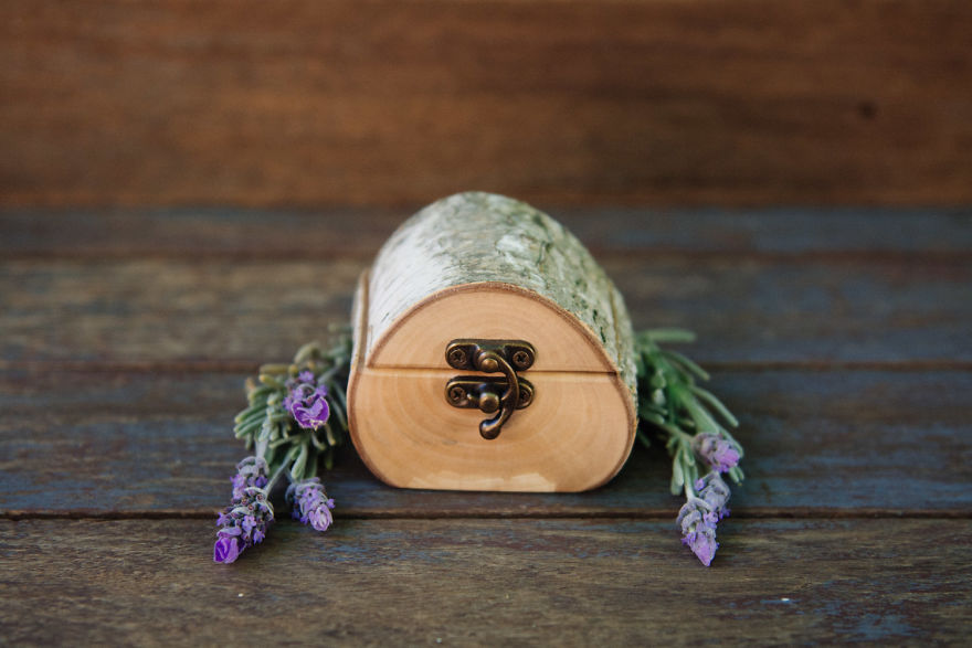 Natural Ring Boxes Made From Fallen Branches Natural Ring Boxes Made From Fallen Branches