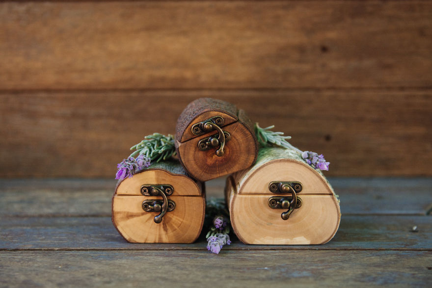 Natural Ring Boxes Made From Fallen Branches Natural Ring Boxes Made From Fallen Branches