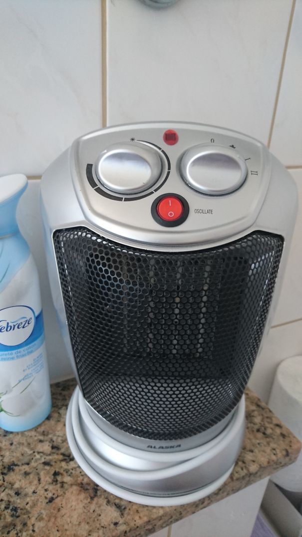 Saw That Clown At A Friends Bathroom ^^