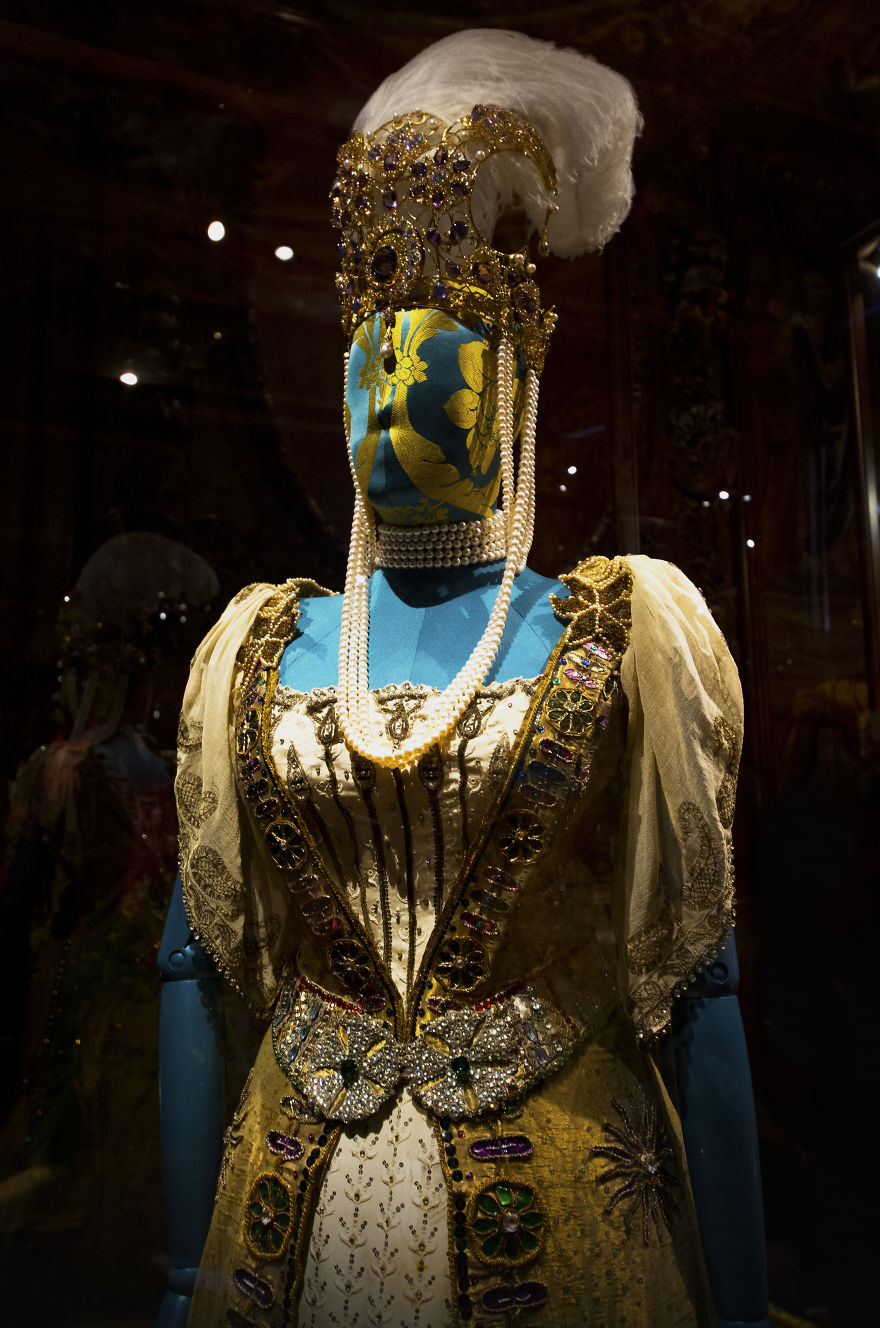 I Photographed 5 Centuries Of Fashion At Chatsworth House