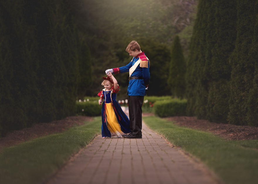 My 13-Year-Old Son Surprised His 5-Year-Old Sister With Disney Princess Photoshoot My 13-Year-Old Son Surprised His 5-Year-Old Sister With Disney Princess Photoshoot