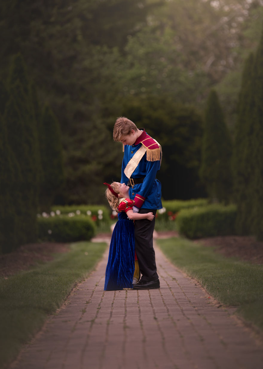 My 13-Year-Old Son Surprised His 5-Year-Old Sister With Disney Princess Photoshoot My 13-Year-Old Son Surprised His 5-Year-Old Sister With Disney Princess Photoshoot