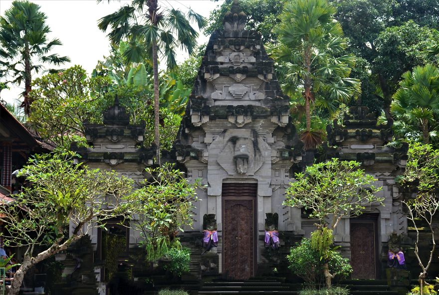 19 Beautiful Doors & Gates Of Bali 19 Beautiful Doors & Gates Of Bali