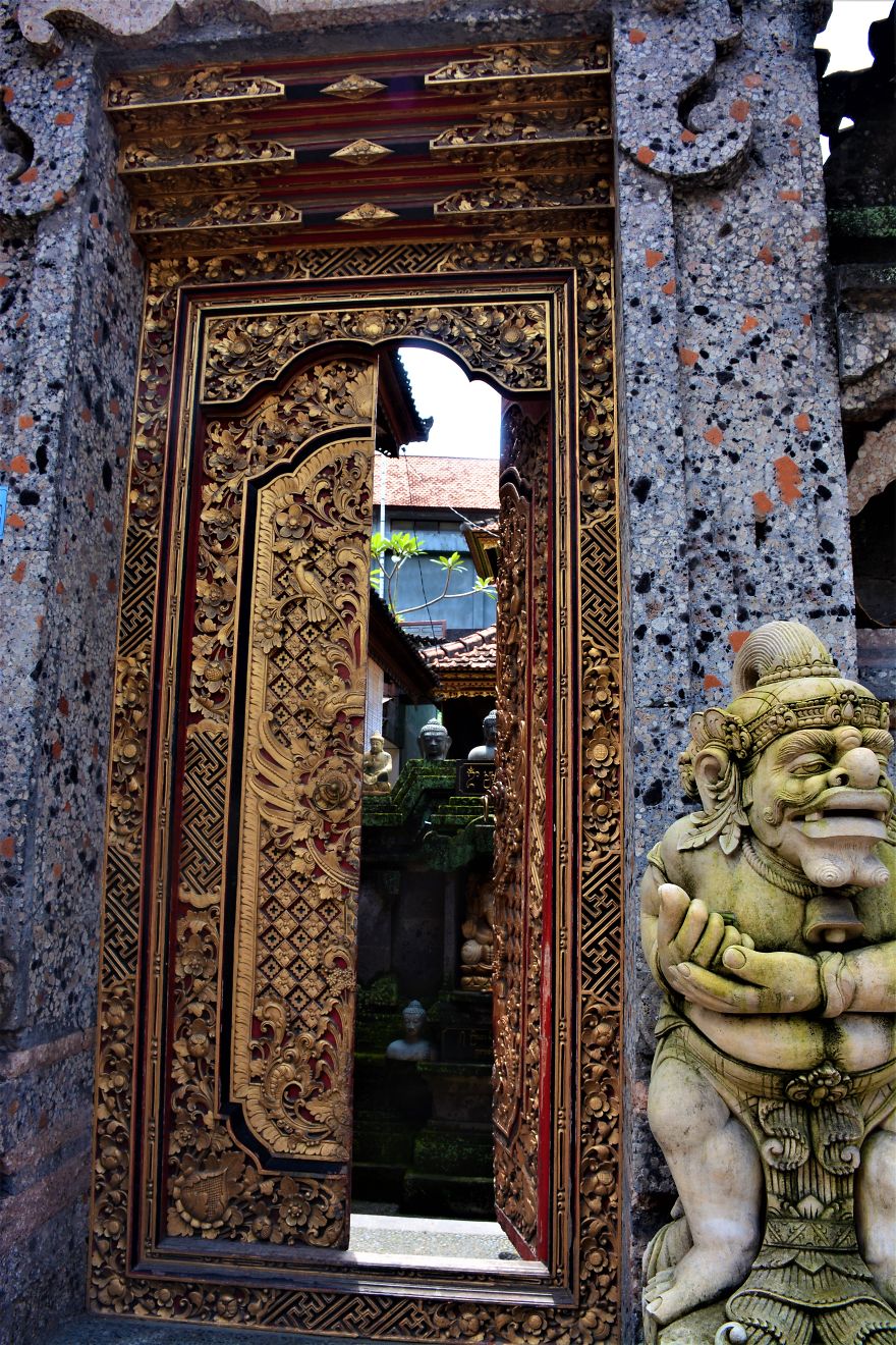 19 Beautiful Doors & Gates Of Bali 19 Beautiful Doors & Gates Of Bali