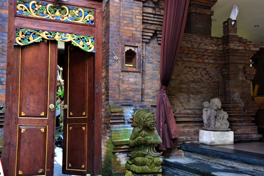 19 Beautiful Doors & Gates Of Bali 19 Beautiful Doors & Gates Of Bali