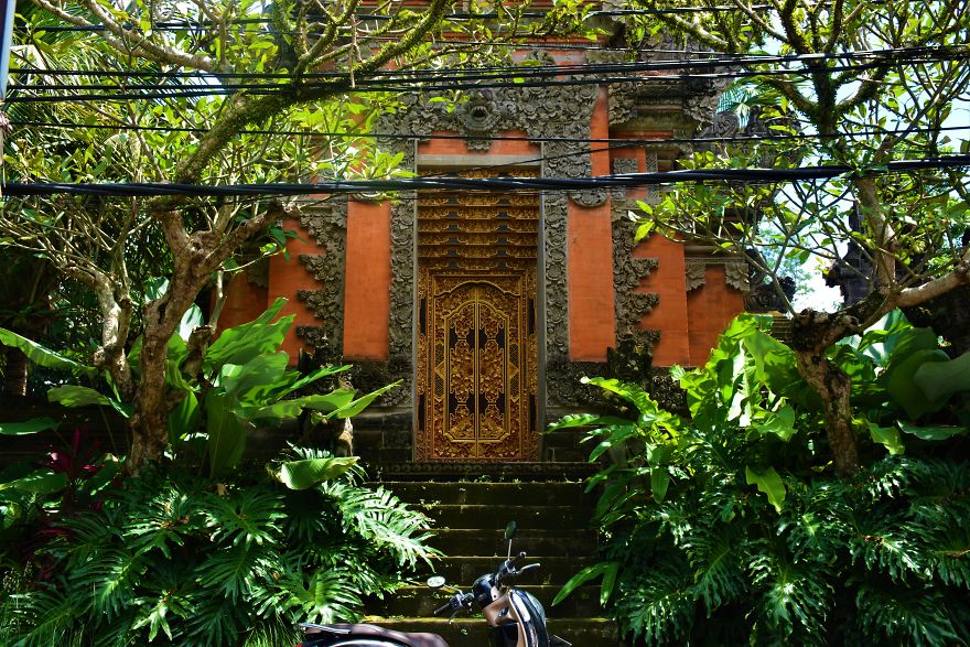 19 Beautiful Doors & Gates Of Bali 19 Beautiful Doors & Gates Of Bali
