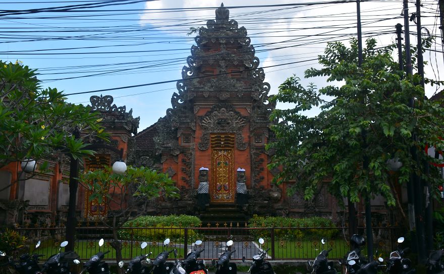 19 Beautiful Doors & Gates Of Bali