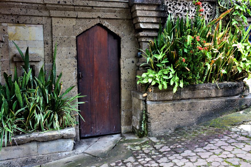 19 Beautiful Doors & Gates Of Bali