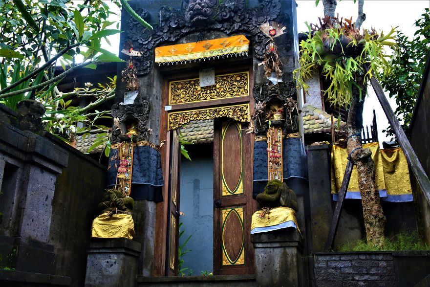 19 Beautiful Doors & Gates Of Bali 19 Beautiful Doors & Gates Of Bali