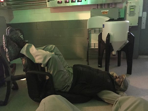 When U Are At Work But It's Only Monday.