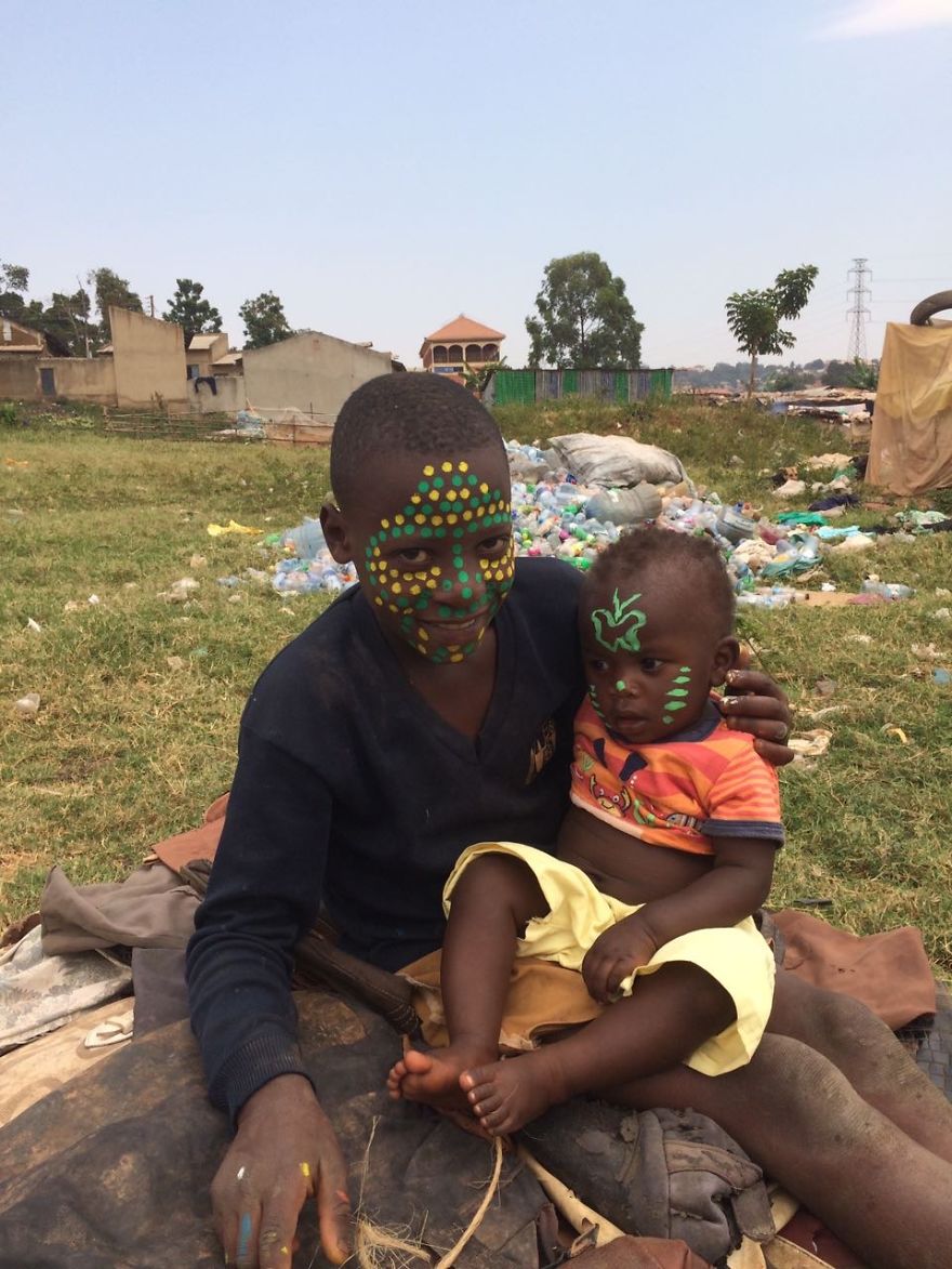 Went To Do A Wall Drawing End Up Making Tribal Face Painting In Uganda. Went To Do A Wall Drawing End Up Making Tribal Face Painting In Uganda.