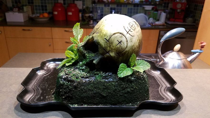 I Made A Skull Cake And Brought It To Work To Scare My Coworkers I Made A Skull Cake And Brought It To Work To Scare My Coworkers