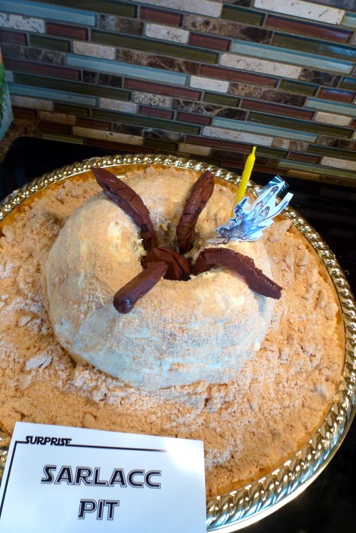 I Threw My Husband A Surprise Star Wars Themed 40th Birthday Party And Made Him This Cake Complete With A Boba Fett Falling Into The Middle.