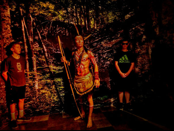 These Two Weren't Ready To Leave The Museum, So They Tried To Blend In With The Statues.