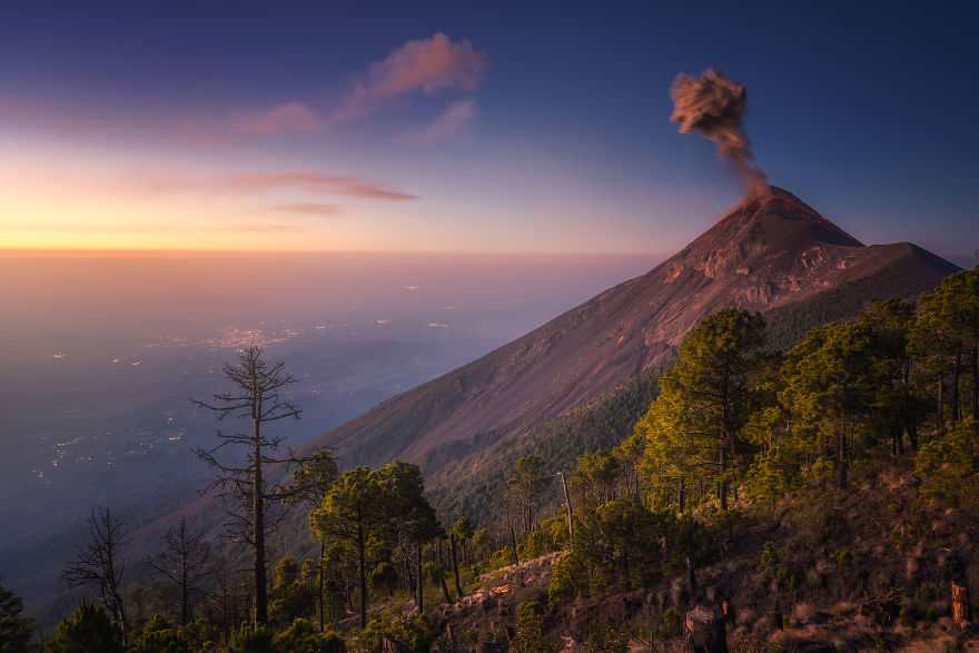 I Photographed Volcano Erupting Under The Milky Way In Guatemala I Photographed Volcano Erupting Under The Milky Way In Guatemala