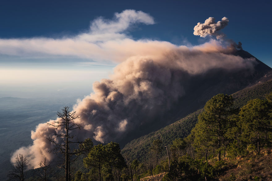 I Photographed Volcano Erupting Under The Milky Way In Guatemala I Photographed Volcano Erupting Under The Milky Way In Guatemala