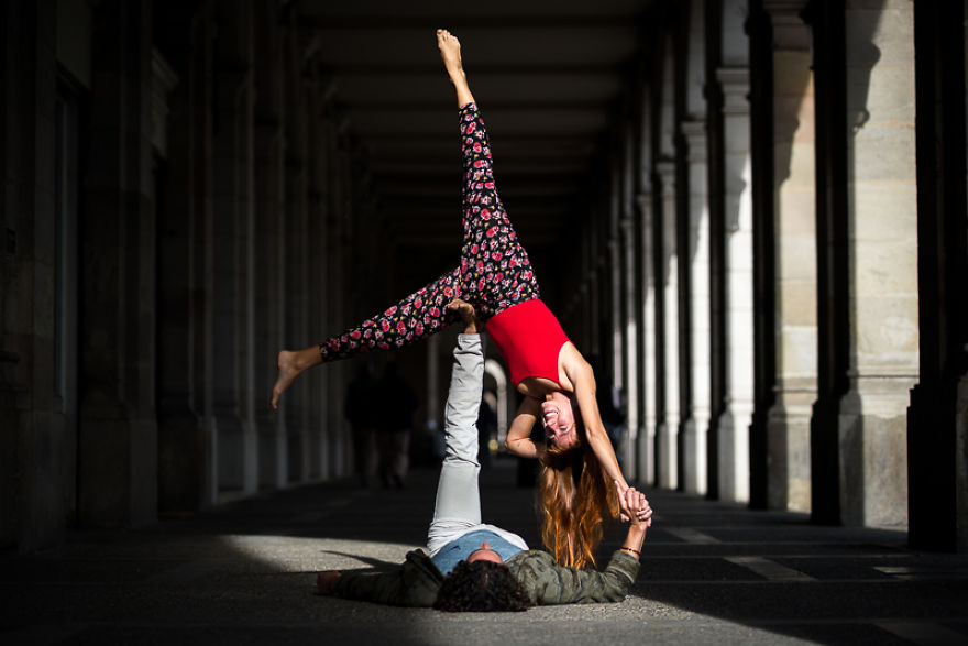 Mixing Body Art And Photography While Doing Yoga In Barcelona