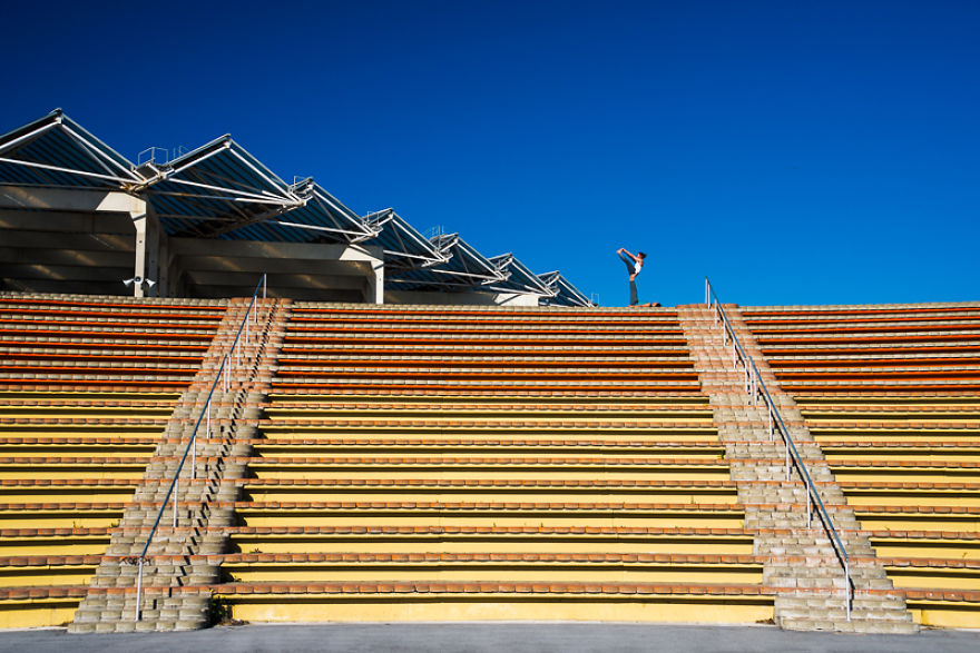 Mixing Body Art And Photography While Doing Yoga In Barcelona Mixing Body Art And Photography While Doing Yoga In Barcelona