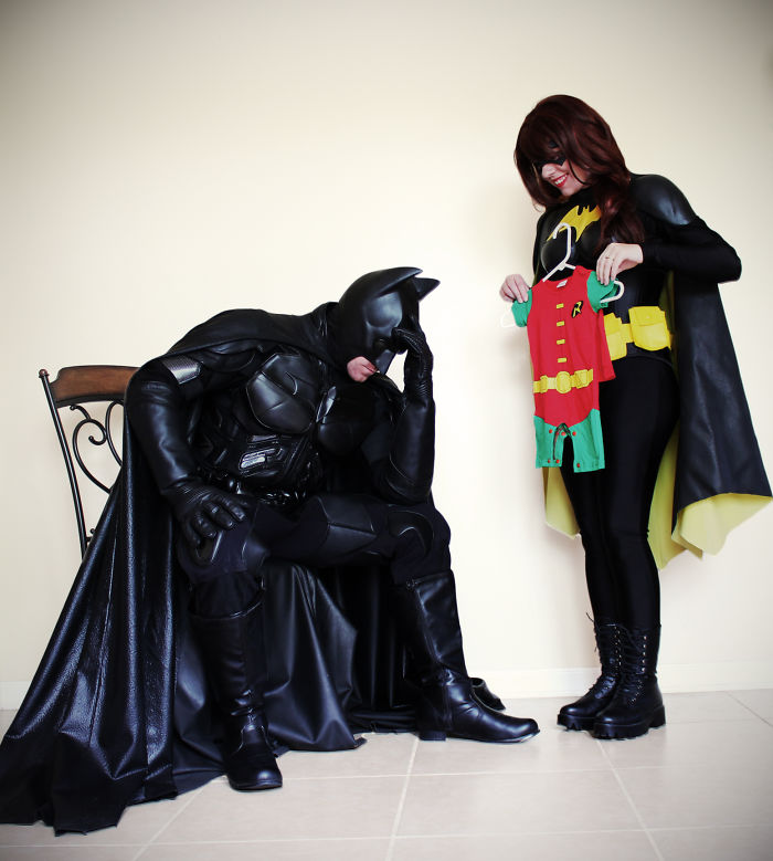 Couple Announces They're Expecting "A Sidekick" As Batman And Batgirl, And Their Pics Are Going Viral Couple Announces They're Expecting "A Sidekick" As Batman And Batgirl, And Their Pics Are Going Viral