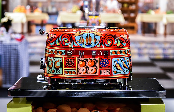 dolce-gabbana-smeg-kitchen-appliance-line-18 dolce-gabbana-smeg-kitchen-appliance-line-18