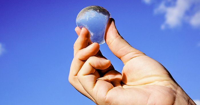 Edible Water Bubbles That Might Soon Replace Plastic Bottles