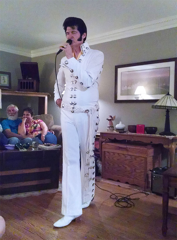 My Family Is Pretty Odd. Tonight, My Mom Hired An Elvis Impersonator And Didn't Tell Anyone About It