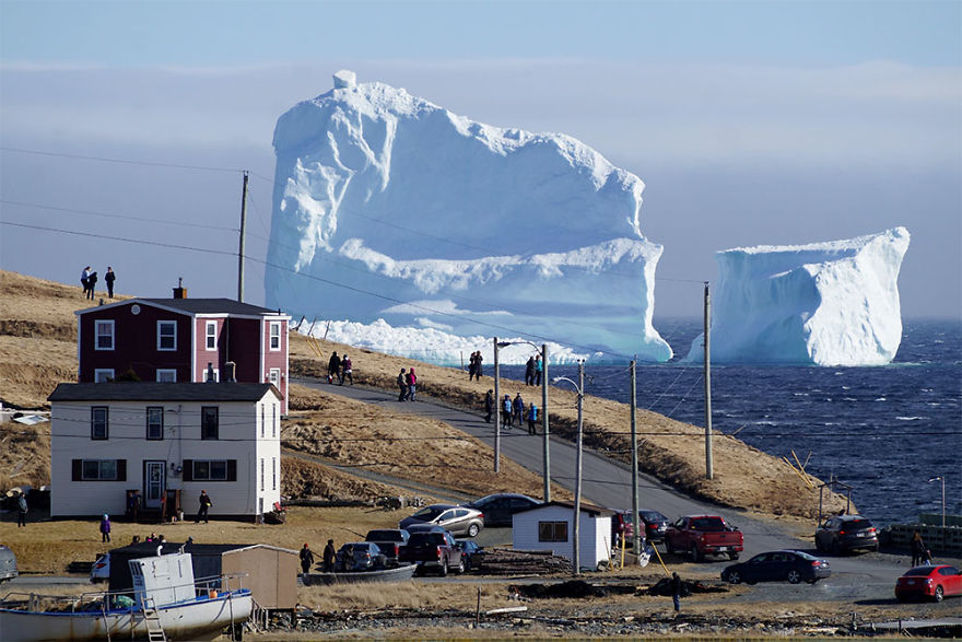 GIANT 150ft Iceberg Is Floating Past Canada, And It's 50ft Bigger Than The One That Sank Titanic GIANT 150ft Iceberg Is Floating Past Canada, And It's 50ft Bigger Than The One That Sank Titanic