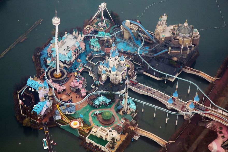 I Found Inside Photos Of The World's Newest Mega-Skyscraper