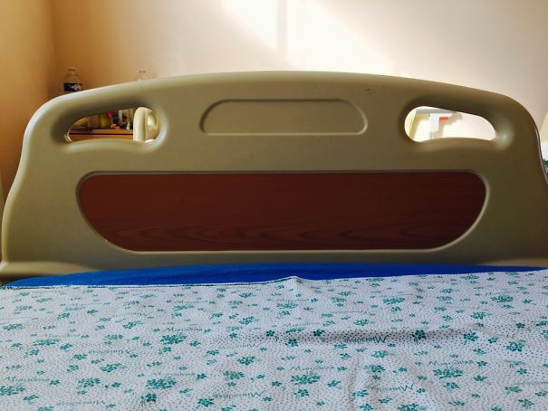 Uterly Happy Hospital Bed Is Clearly Having More Fun Than Me