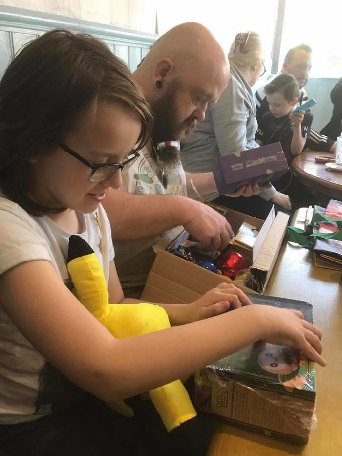 Adorable Little Boy Has 400 Pokemon Cards Stolen And What Happens Next Will Bring You To Tears Adorable Little Boy Has 400 Pokemon Cards Stolen And What Happens Next Will Bring You To Tears