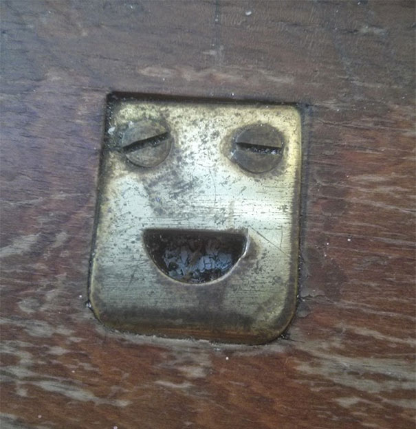 This Metal Thing Look High As F*ck