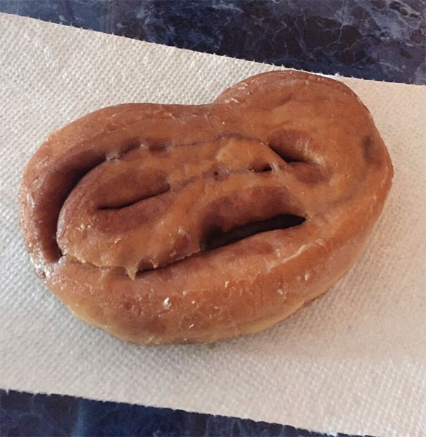 This Cinnamon Roll Looks Like An Anguished ET