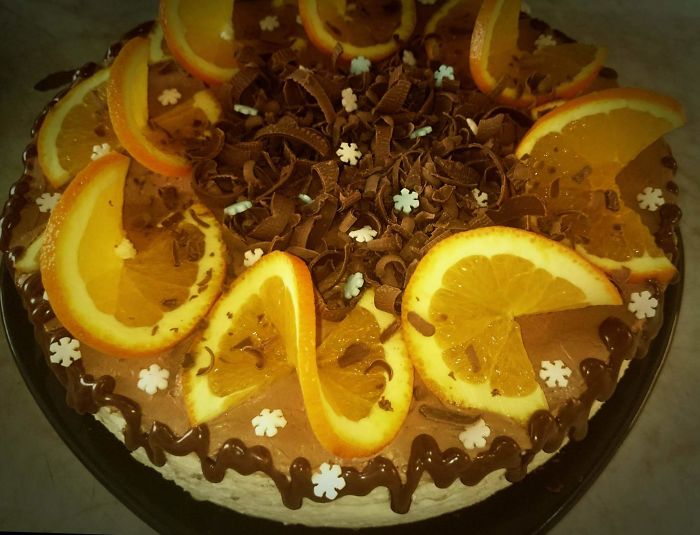 Chocolate And Orange Wintery Cake