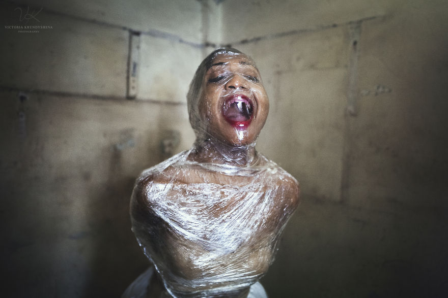 I Show The Darkness Of Depression Through Conceptual Photography