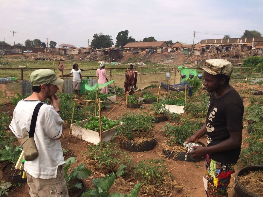 Went To Do A Wall Drawing End Up Making Tribal Face Painting In Uganda. Went To Do A Wall Drawing End Up Making Tribal Face Painting In Uganda.