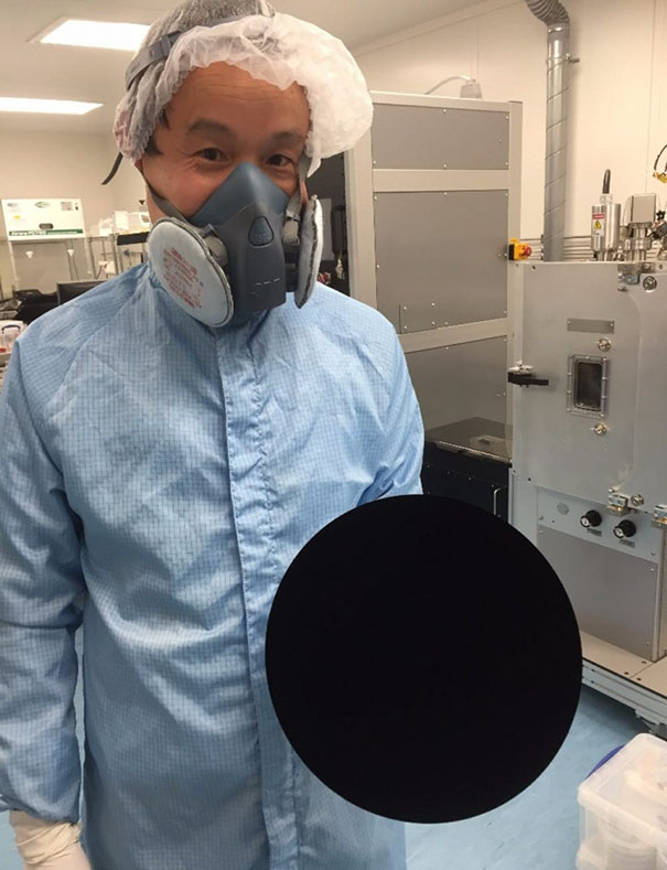 world-mattest-black-art-material-black2-stuart-semple-01 world-mattest-black-art-material-black2-stuart-semple-01