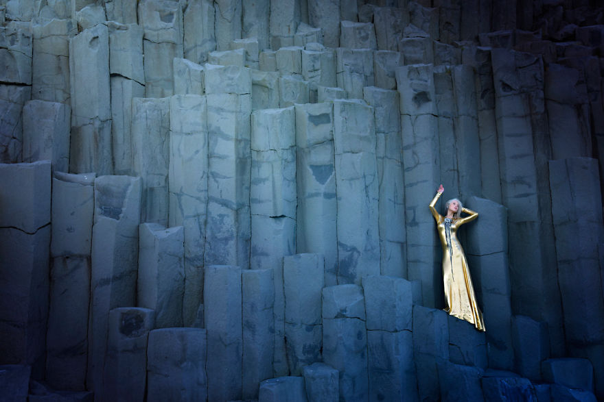 Photographer Captures Dramatic Figures On An Icelandic Landscape Photographer Captures Dramatic Figures On An Icelandic Landscape