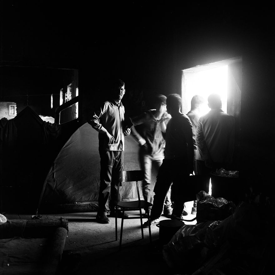I Spend Two Months In Europe Photographing The Last Illegal Refugee Camp