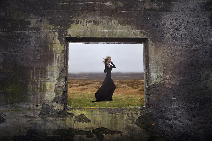 Photographer Captures Dramatic Figures On An Icelandic Landscape Photographer Captures Dramatic Figures On An Icelandic Landscape