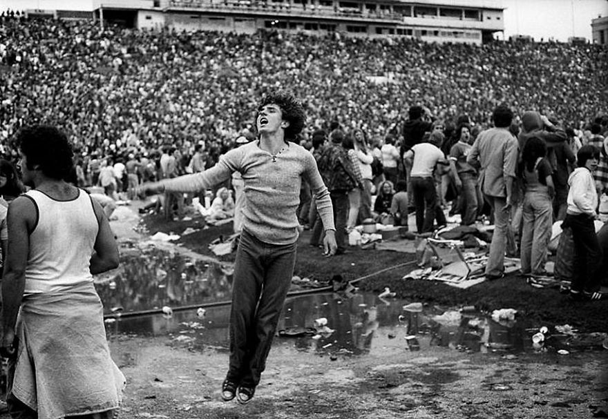 Nostalgic Portraits Of 1970s Rebel Youth Captured By High-school Teacher