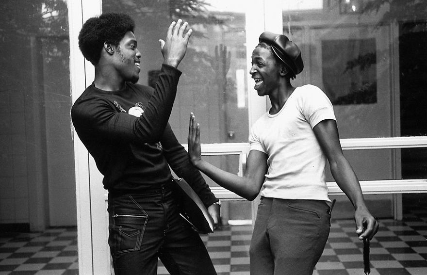 Nostalgic Portraits Of 1970s Rebel Youth Captured By High-school Teacher