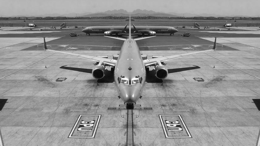 I Travel Across South Africa For Business And Enjoy Shooting And Editing Surreal-Symmetric Cell-Phonography I Travel Across South Africa For Business And Enjoy Shooting And Editing Surreal-Symmetric Cell-Phonography