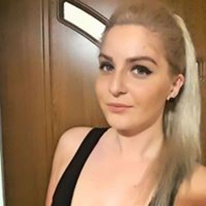 pinkie_and_blonde avatar