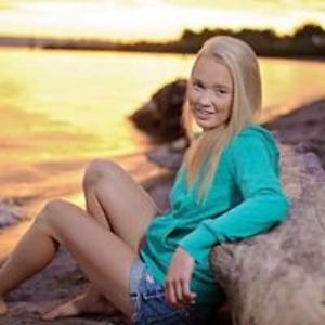 rebeccastefan4 avatar