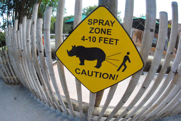 Funny Zoo Sign