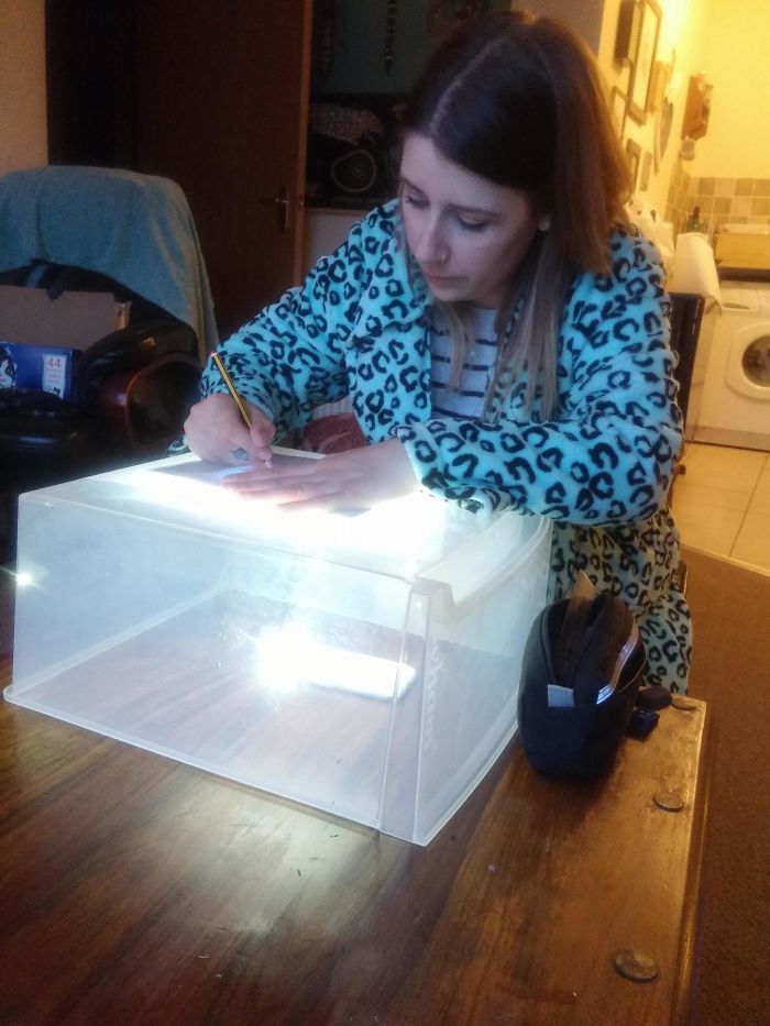 My Girlfriend Needed A Light Box, So We Made One Using A Clear Plastic Draw, And Her Phone Light