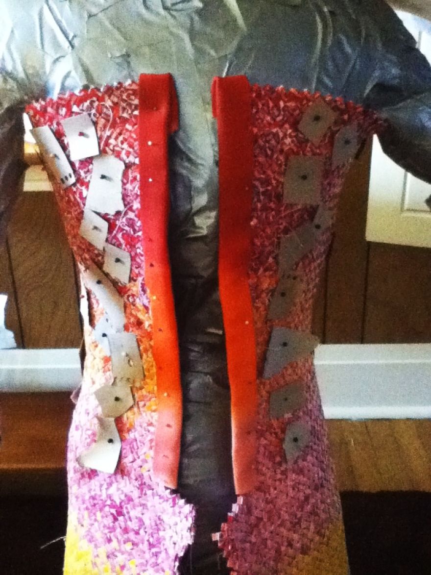 4 Years And 10 000+ Starburst Candy Wrappers Went Into This Dress 4 Years And 10 000+ Starburst Candy Wrappers Went Into This Dress