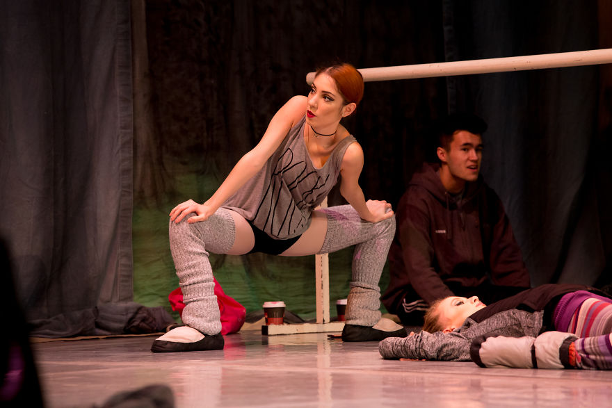 Photographer Captures The Moments Leading Up To A Ballet Performance