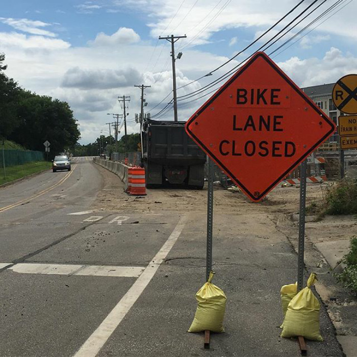 Funny-captain-obvious-signs